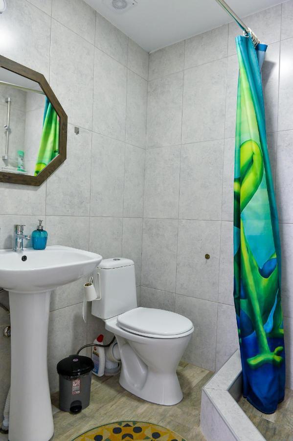 Family Нotel Banuri Kutaisi Exterior photo